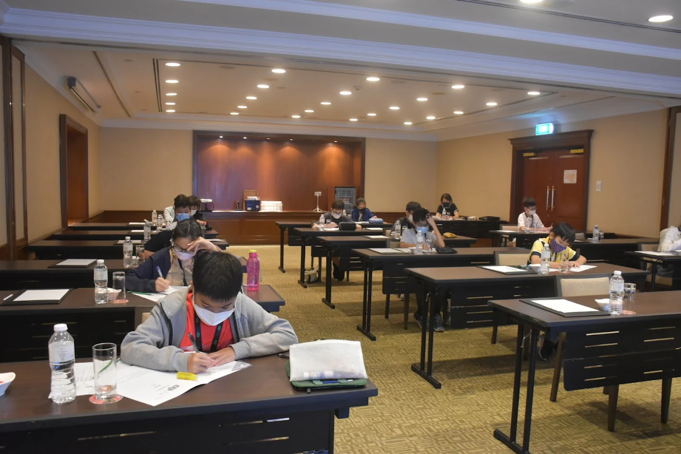 Mathematics class at AZKEN